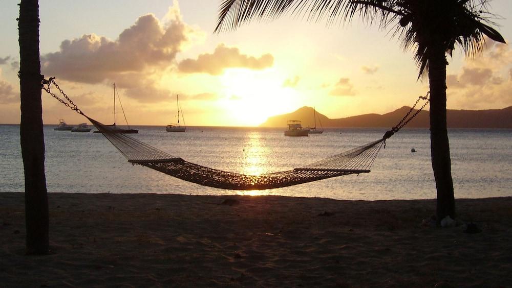 Oualie Beach Resort Nevis Buitenkant foto